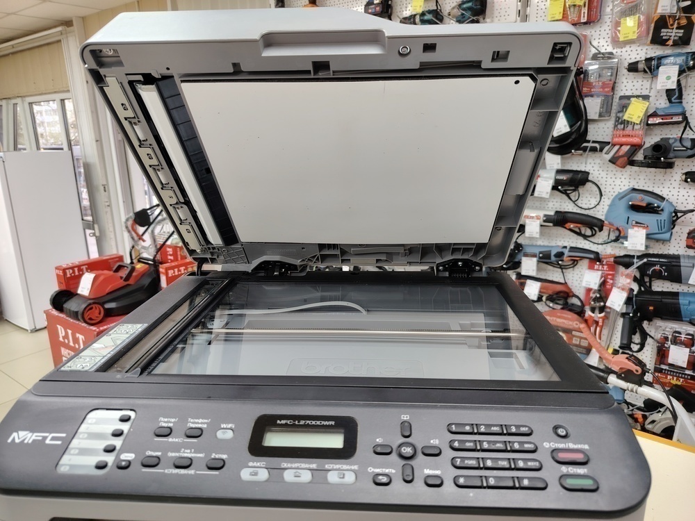 МФУ Brother MFC-L2700DWR