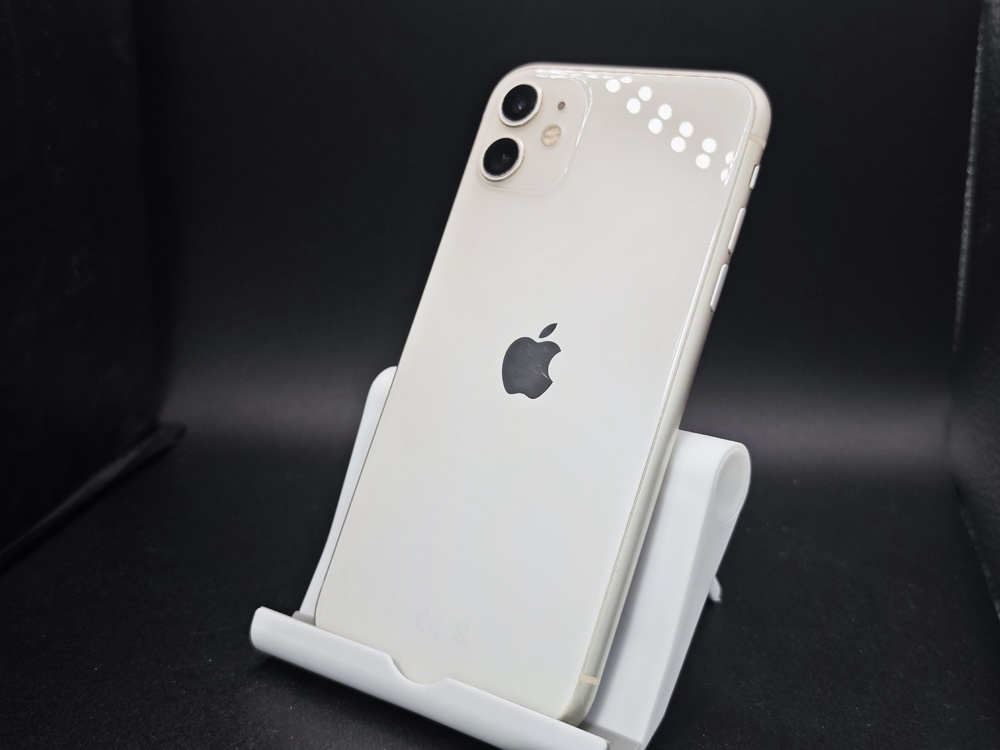 Смартфон Apple iPhone 11 64Gb
