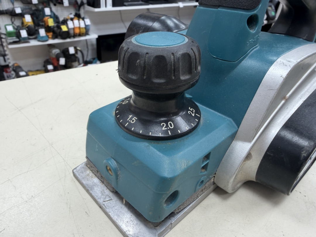 Электрорубанок Makita KP0800;