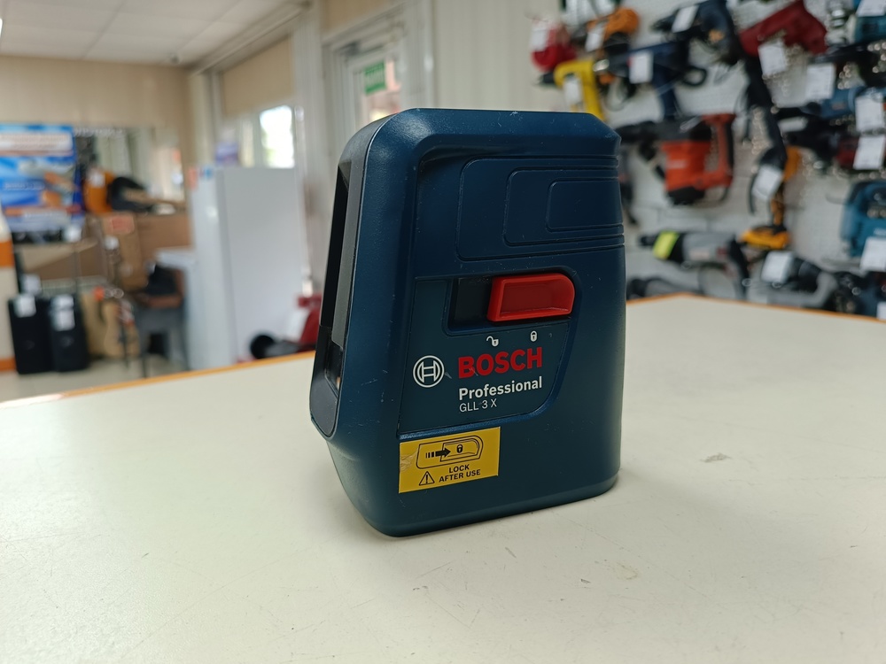 Нивелир Bosch GLL 3 X;
