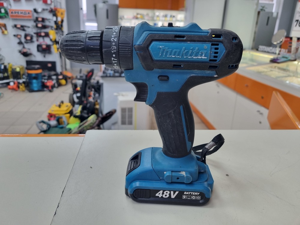 Шуруповерт Makita DF333D