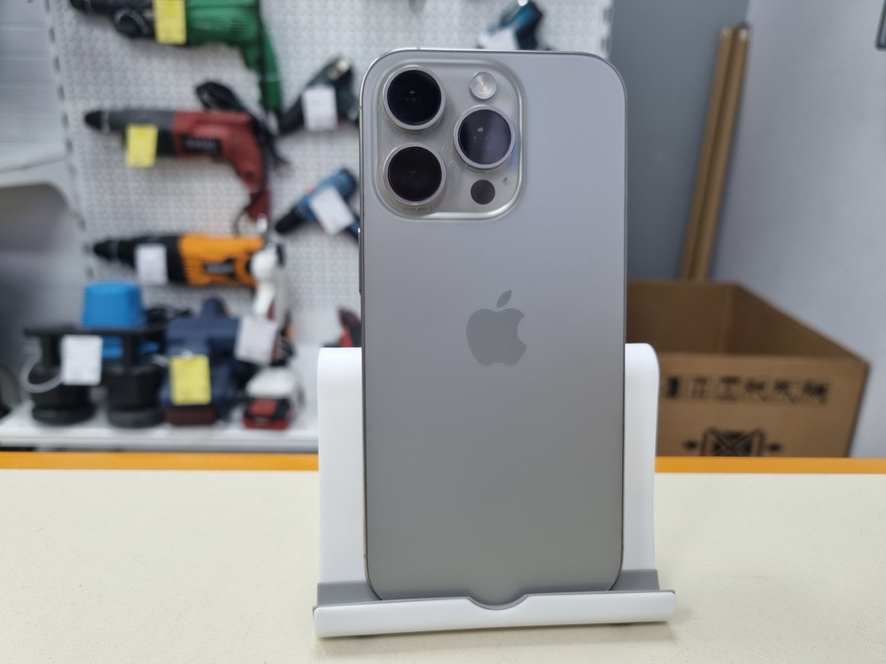 Смартфон Apple Iphone 16 Pro 128Gb