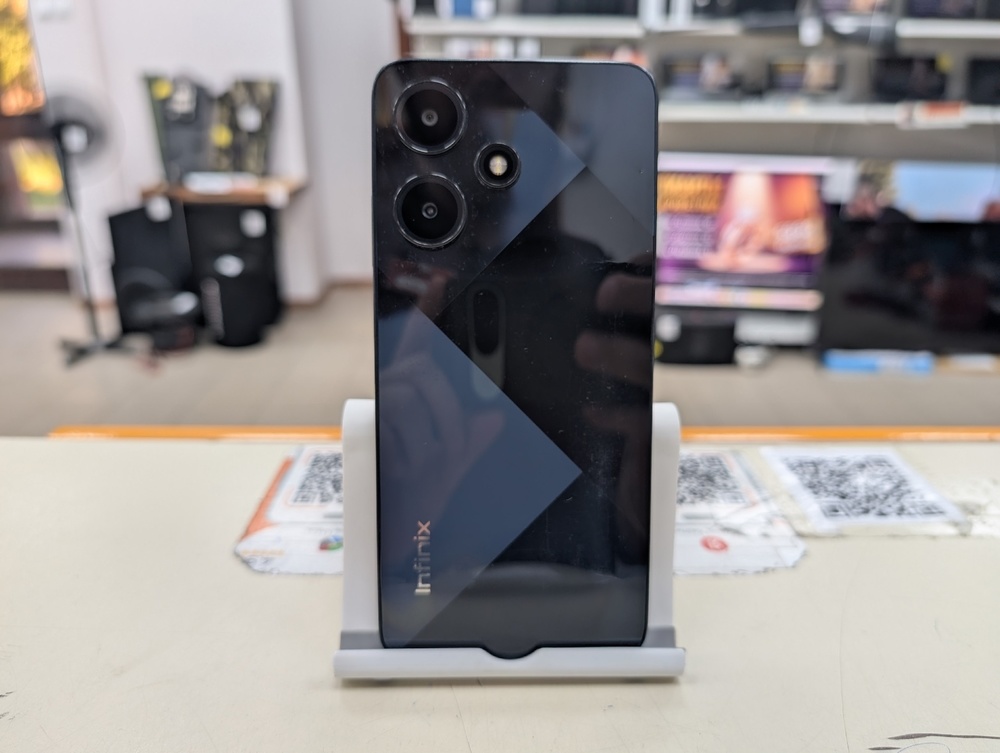 Смартфон Infinix HOT 30i 4/128