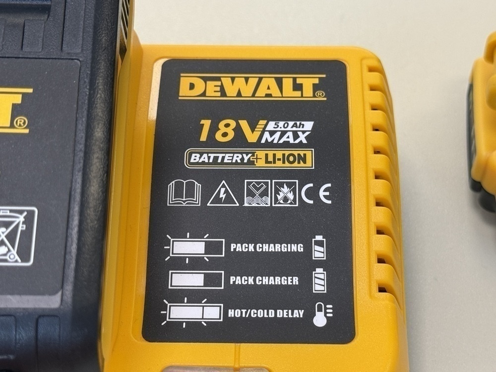 Шуруповерт Dewalt 18V