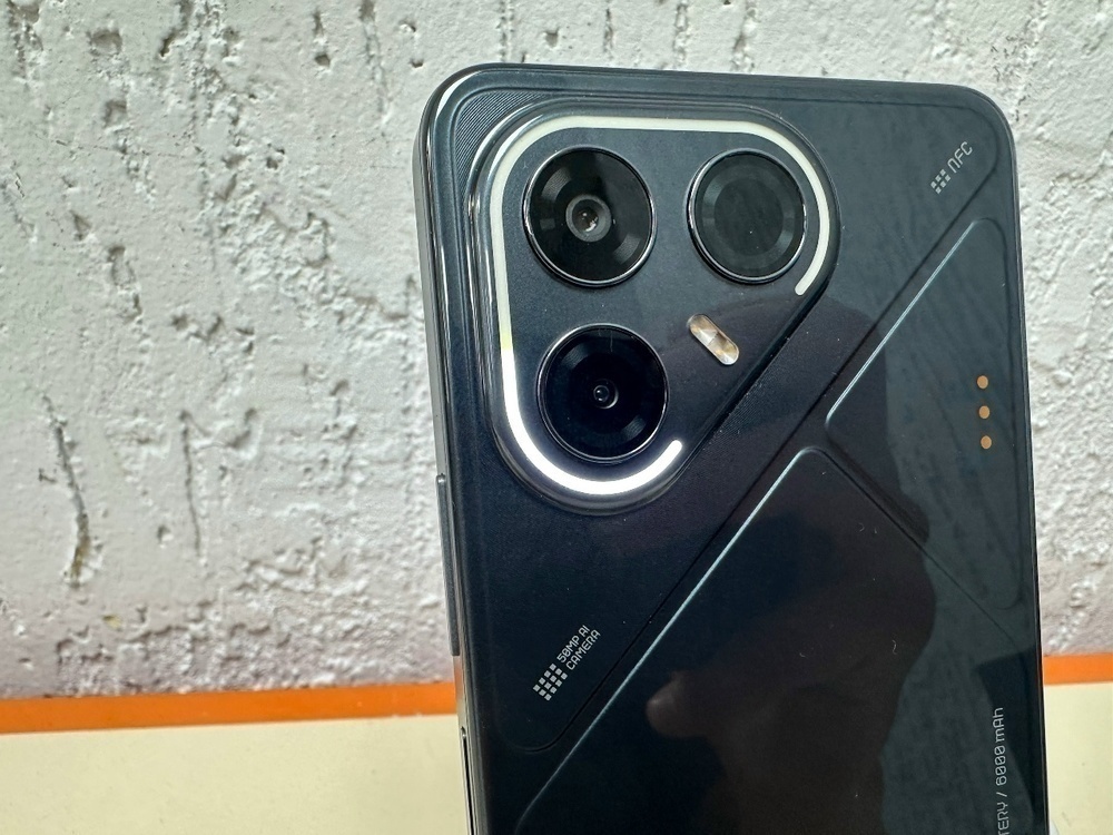Смартфон Tecno Pova 7 5G 8/128