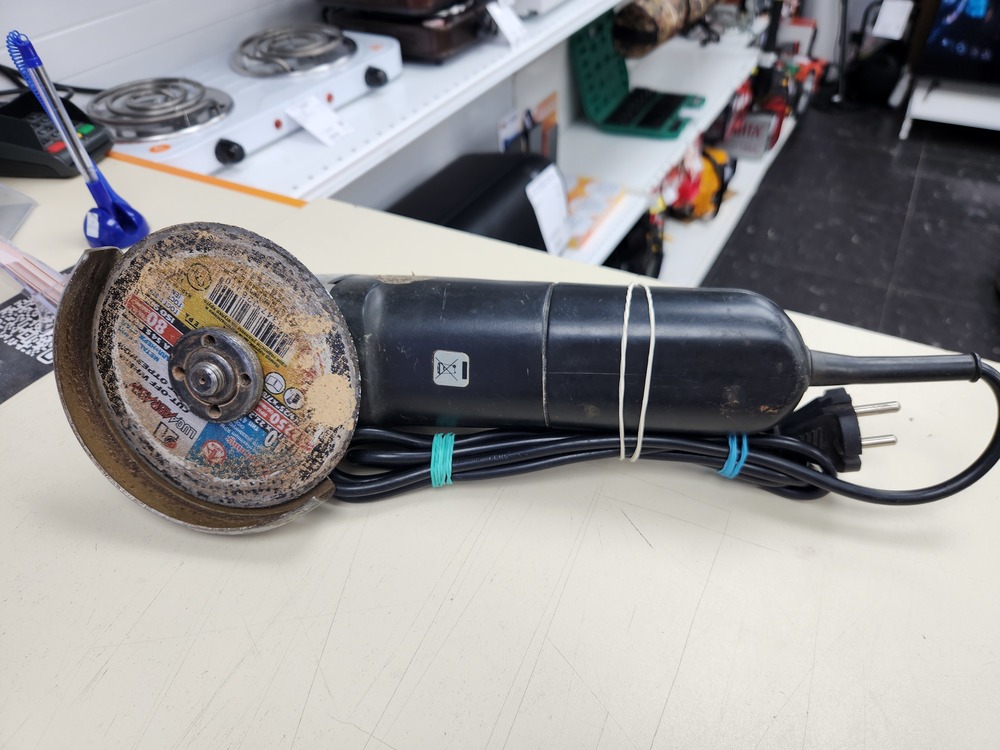 Угловая шлифмашина Defort dag-860n;