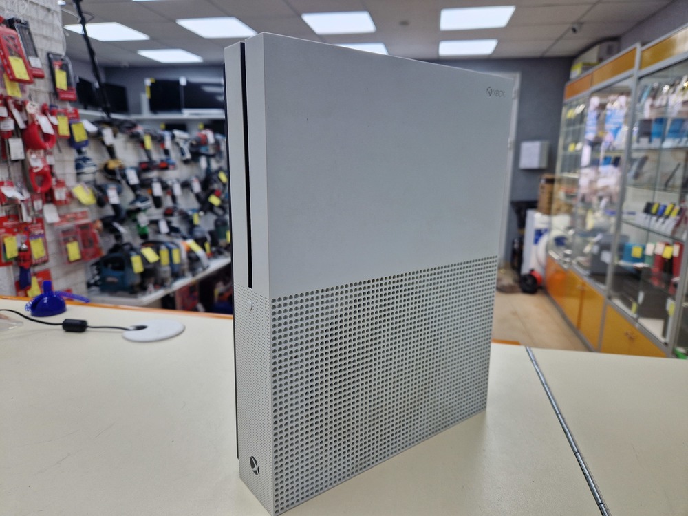 Игровая приставка Xbox One S 1TB