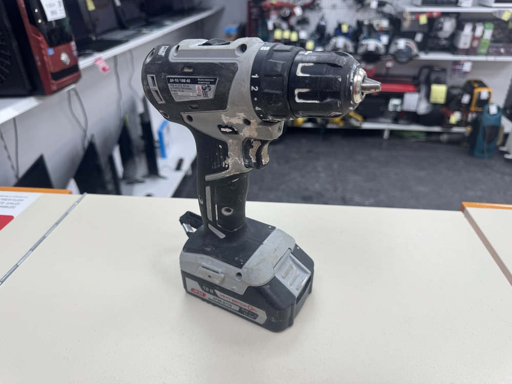 Шуруповерт Интерскол ДА-10/18В