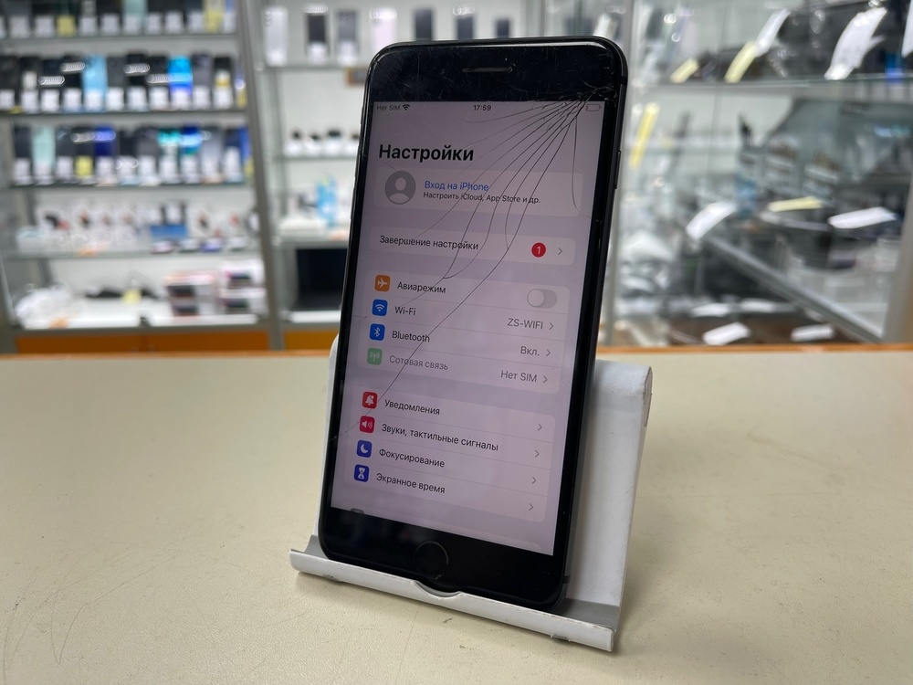 Смартфон Apple iPhone 8 Plus 64Gb