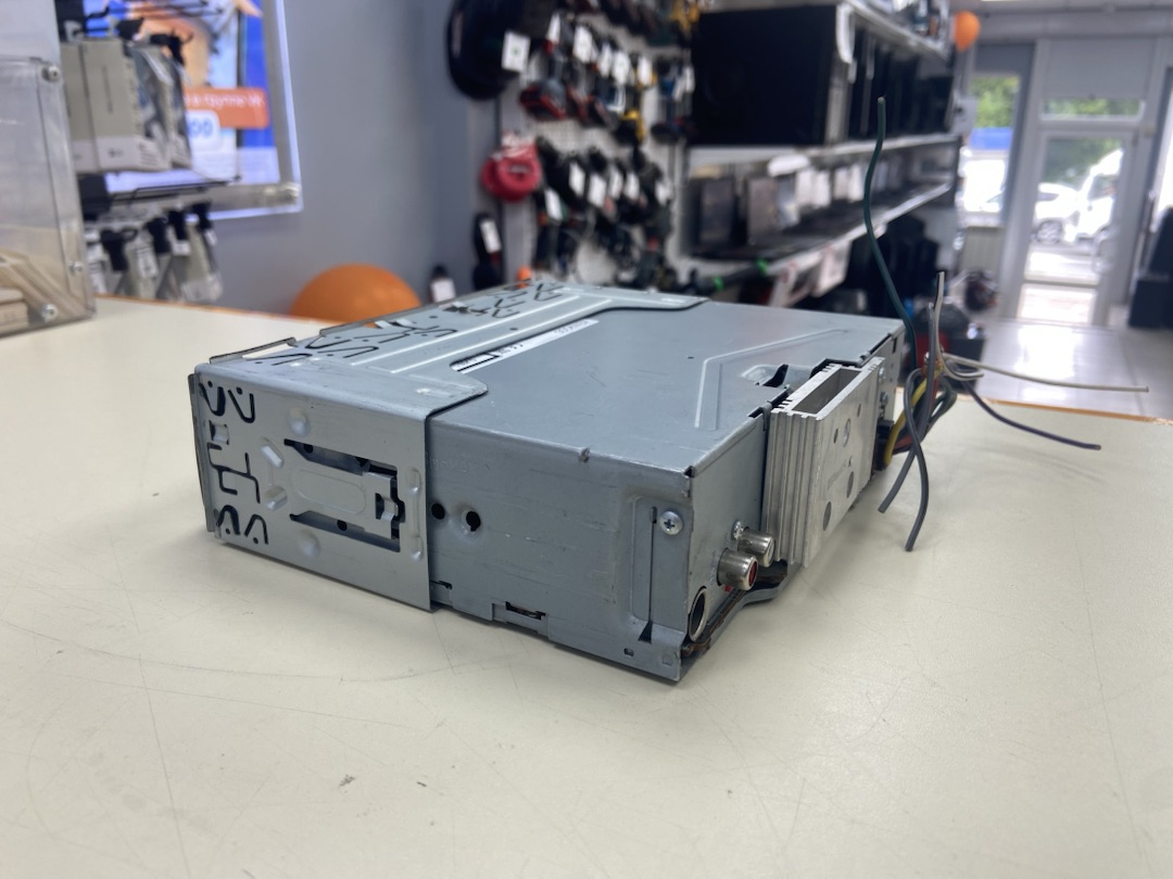 Автомагнитола Kenwood KDC-164UR