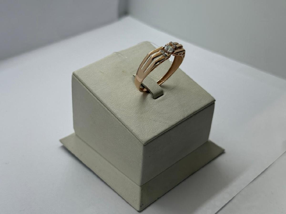 КОЛЬЦО С КАМНЯМИ (Au 585)