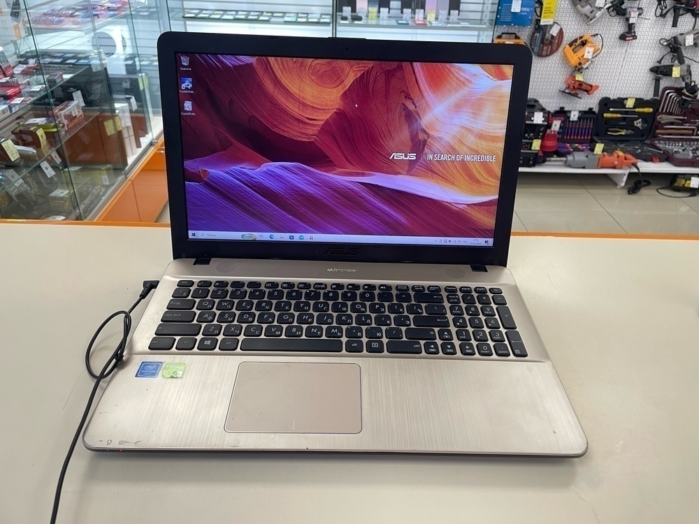 Ноутбук ASUS D541N; Pentium N4200, Geforce 810M, 4 Гб, Нет, 500 Гб