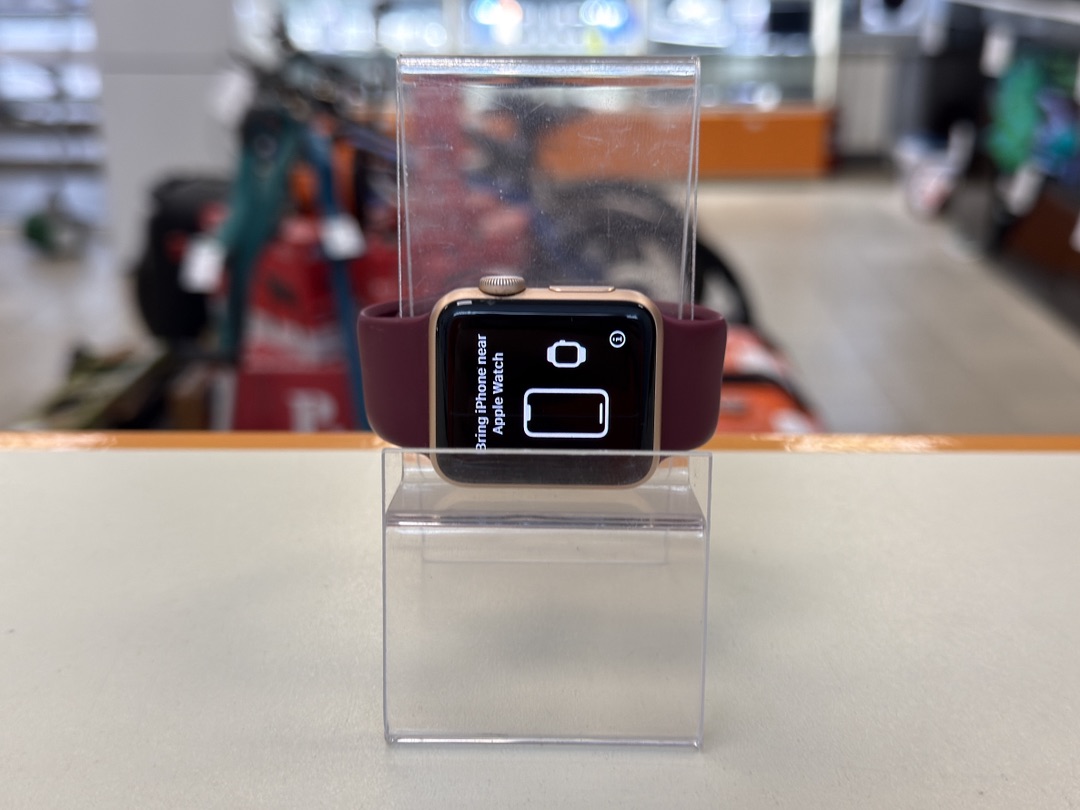 Смарт-часы Apple Watch Series 3 38 мм