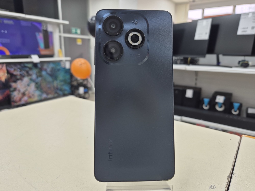 Смартфон Infinix Smart 8 4/128