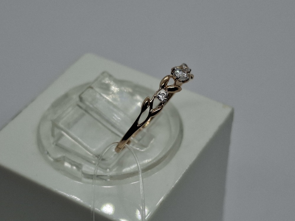 КОЛЬЦО С КАМНЯМИ (Au 585)