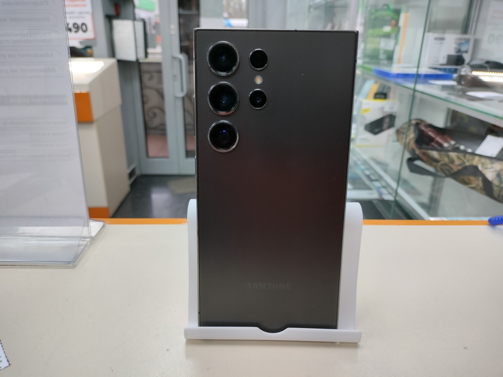 Смартфон Samsung Galaxy S24 Ultra 12/256