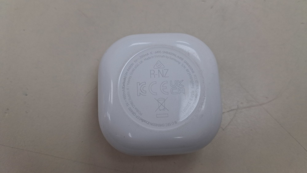 Наушники беспроводные Samsung BUDS FE