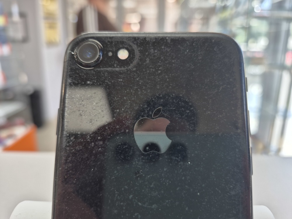 Смартфон Apple iPhone 7 32Gb
