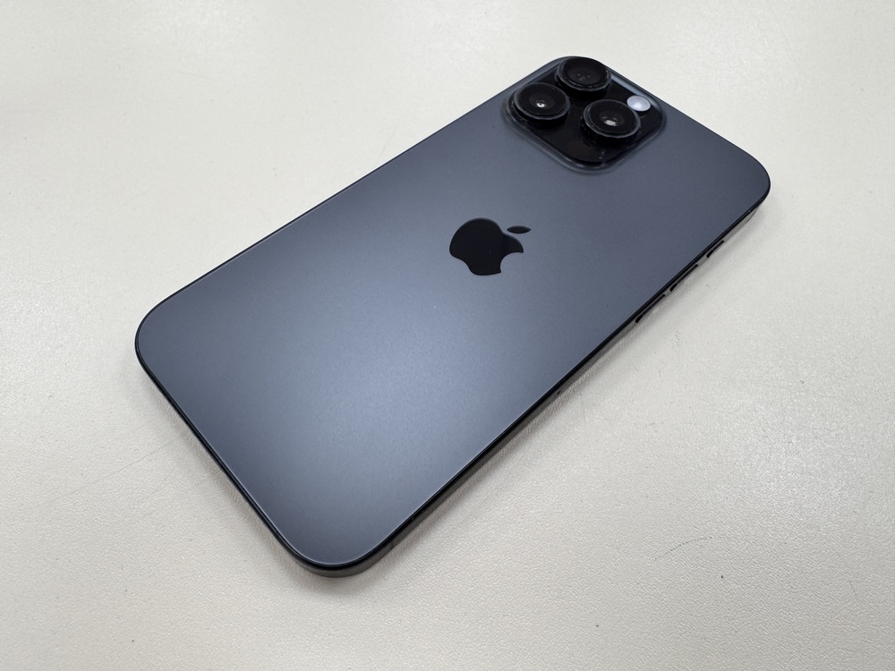 Смартфон Apple Iphone 16 Pro Max 256Gb
