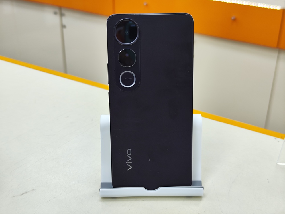 Смартфон Vivo V50 Lite 8/256