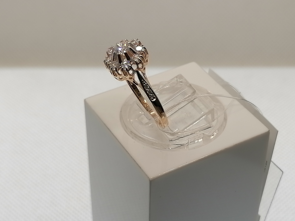 019040 КОЛЬЦО С КАМНЯМИ (Au 585)