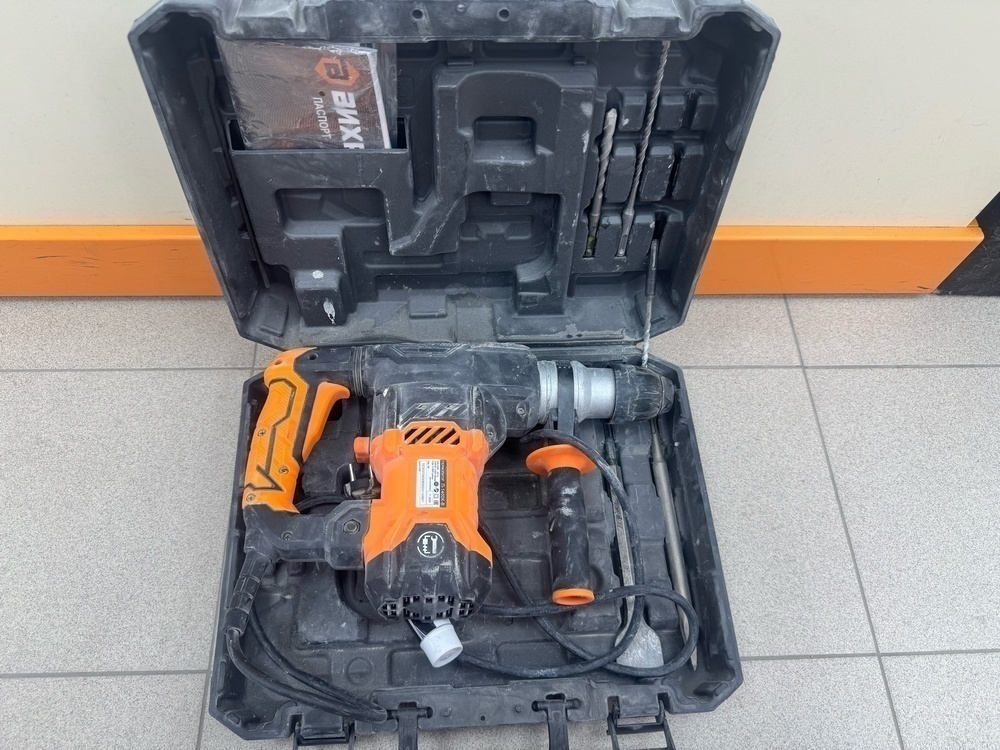 Перфоратор Вихрь П-1400к-в