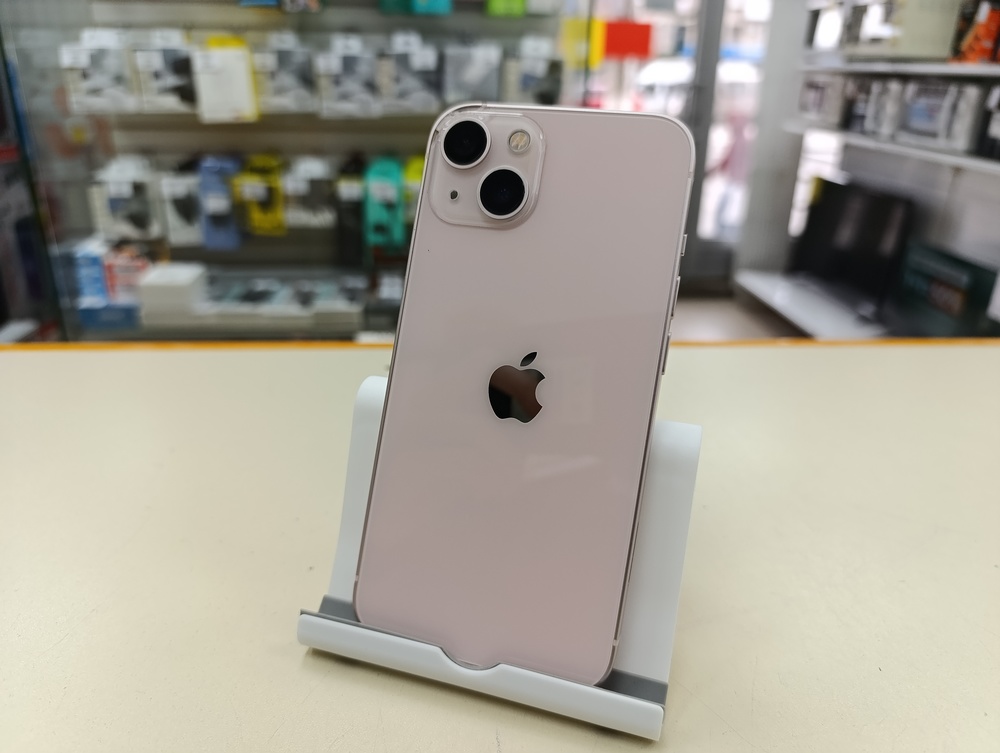 Смартфон Apple iPhone 13 128Gb