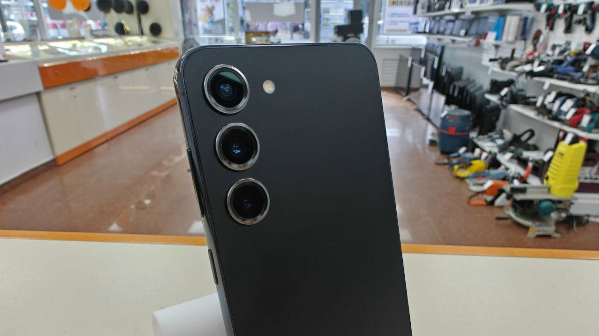 Смартфон Samsung Galaxy S23 8/128