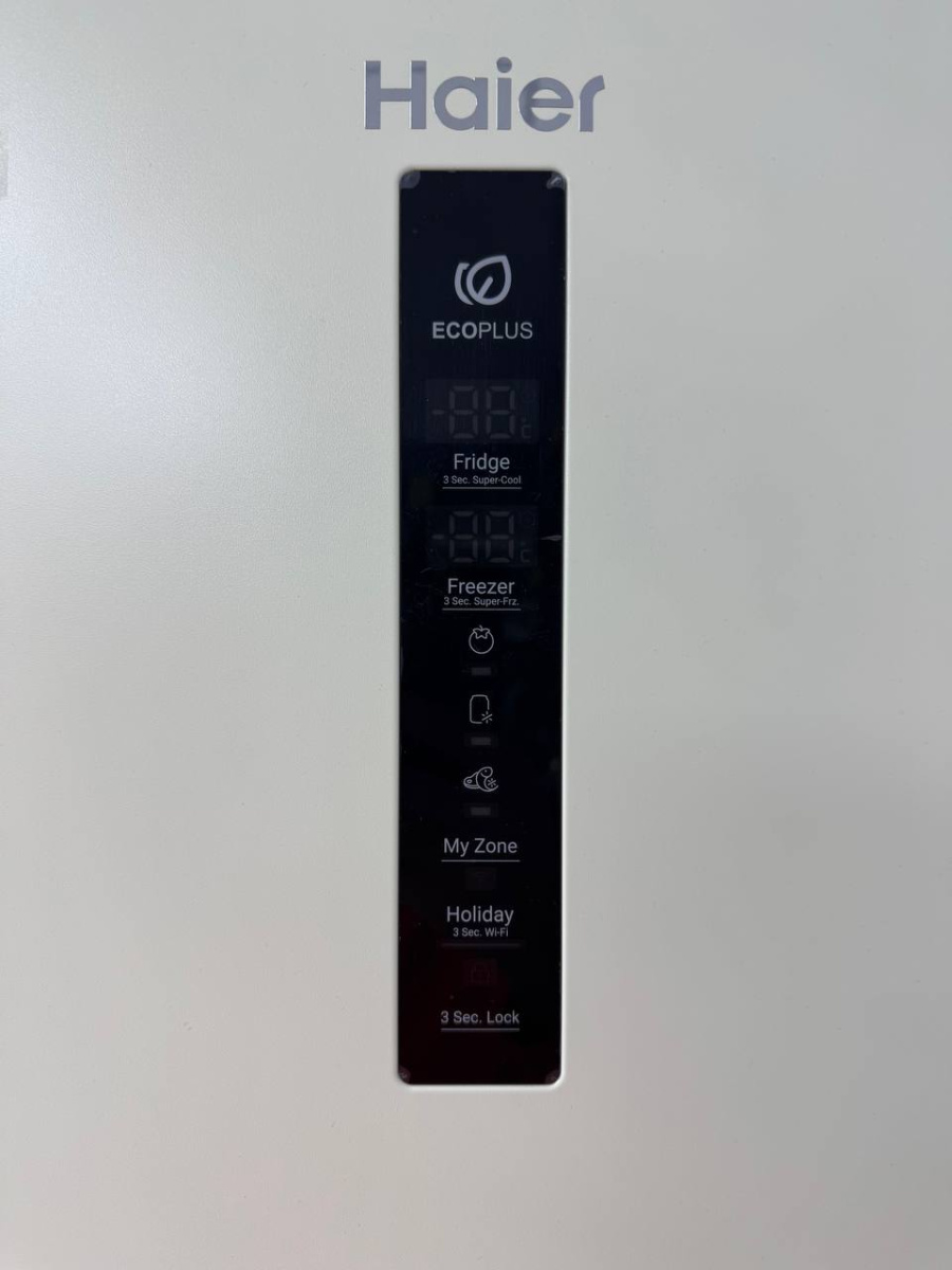 Холодильник Haier C4F640CCGU1