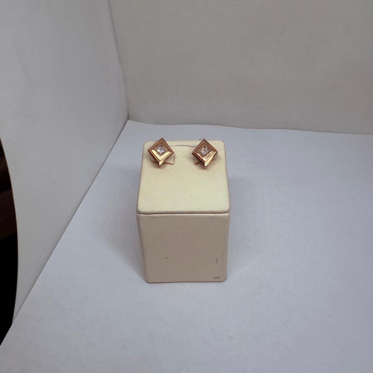 СЕРЬГИ С КАМНЕМ (Au 585)