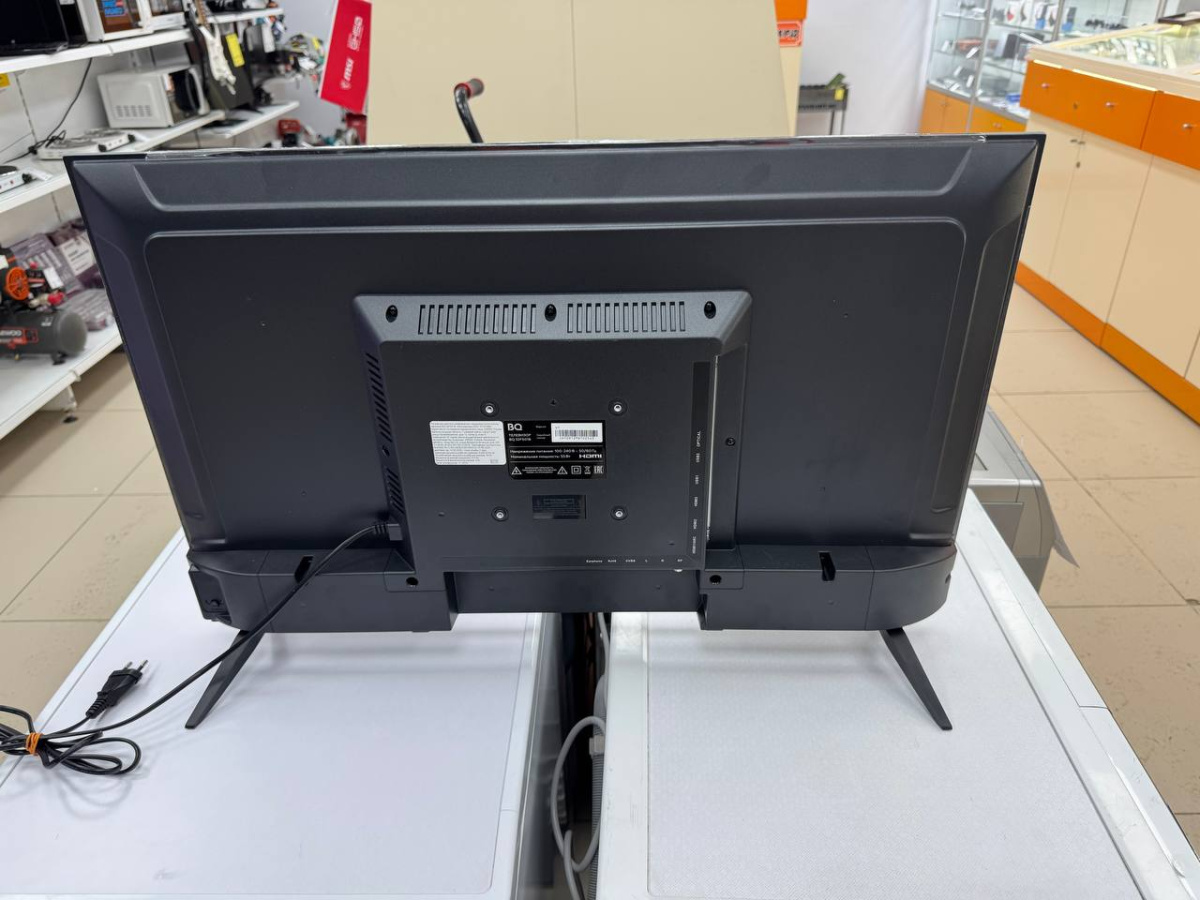 LED Телевизор BQ 32FS01B