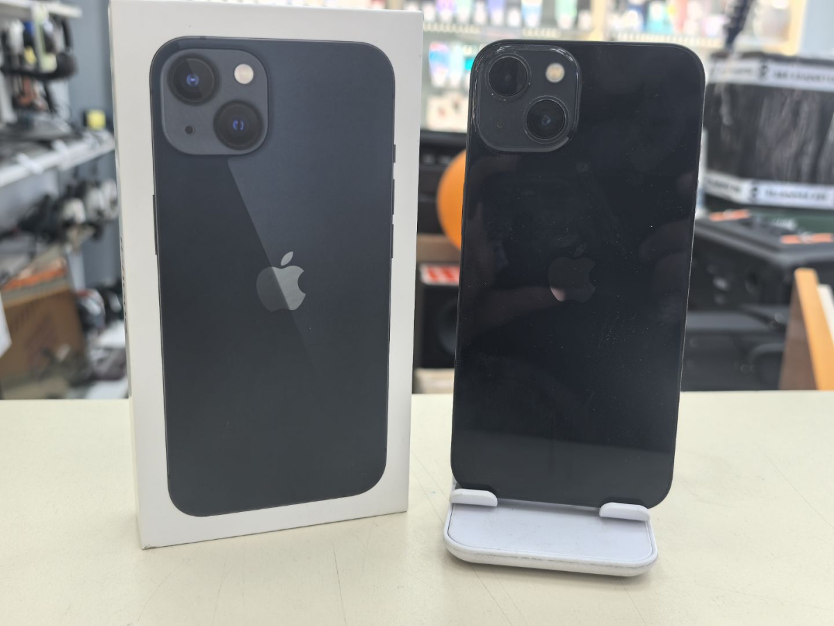 Смартфон Apple iPhone 13 128Gb