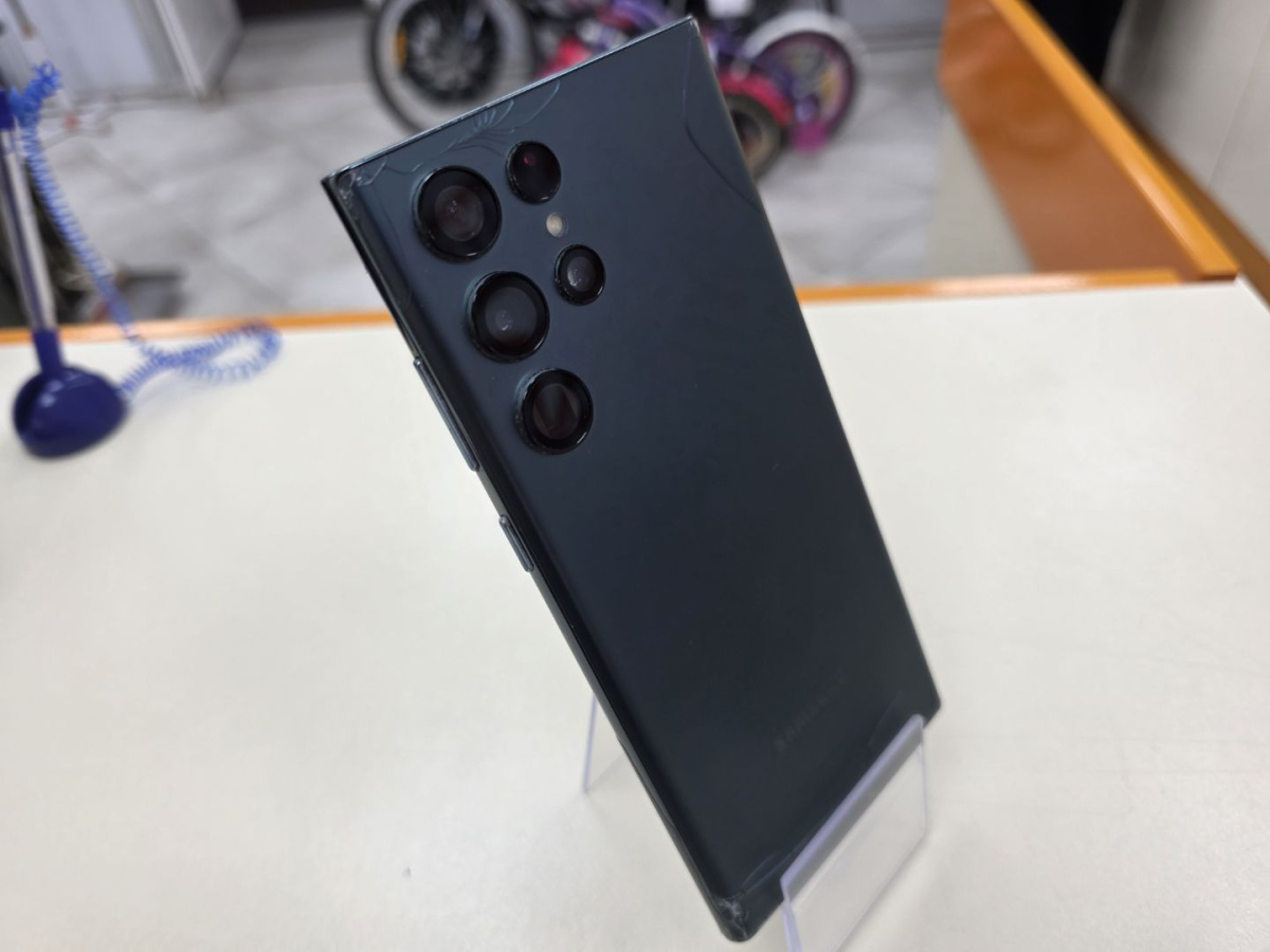 Смартфон Samsung Galaxy S22 Ultra 12/256