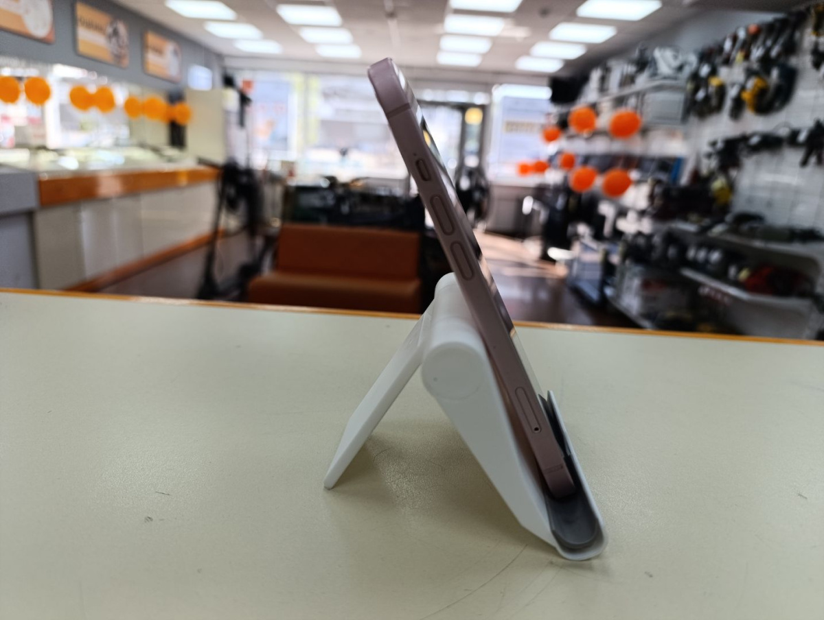 Смартфон Apple Iphone 15 128Gb