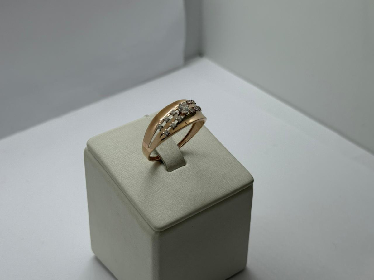 КОЛЬЦО С КАМНЯМИ (Au 585)