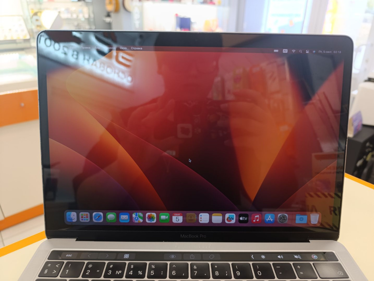 Ноутбук Apple Macbook Pro 13 A1989