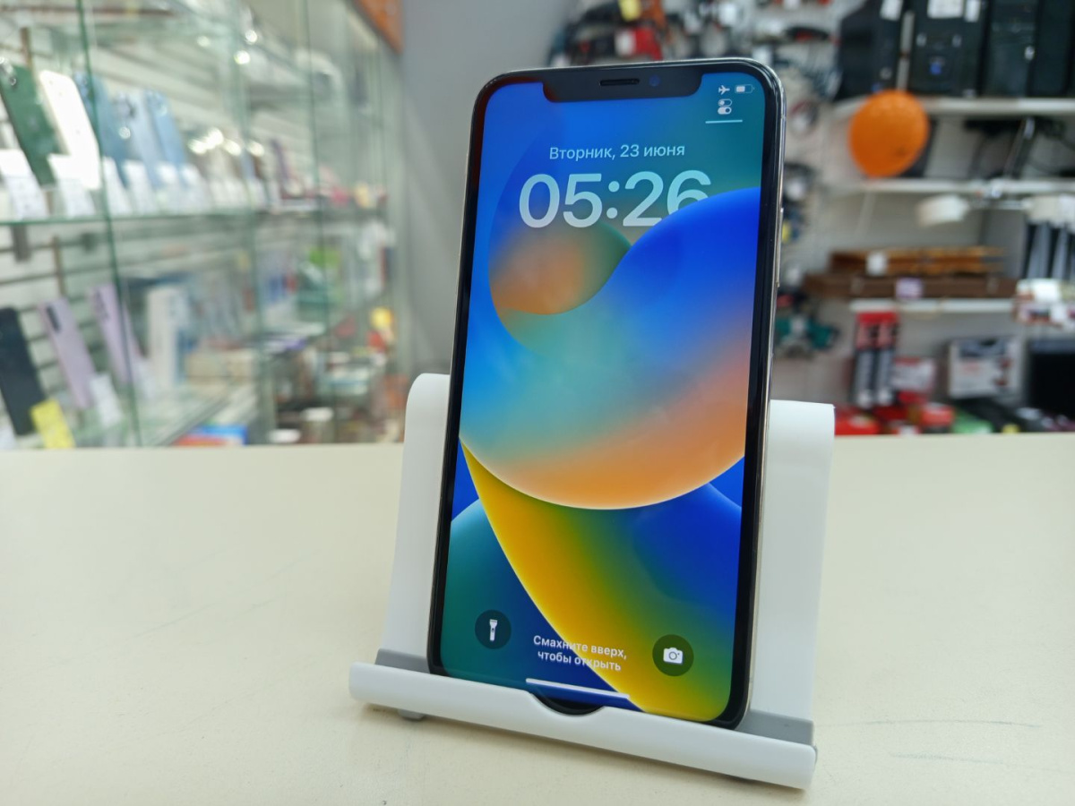Смартфон Apple iPhone X 64Gb