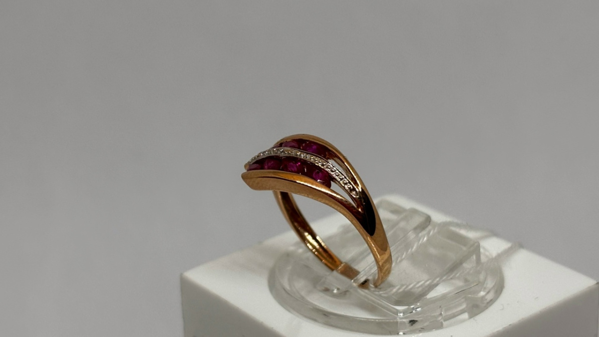 КОЛКМИ585 КОЛЬЦО С КАМНЯМИ (Au 585)