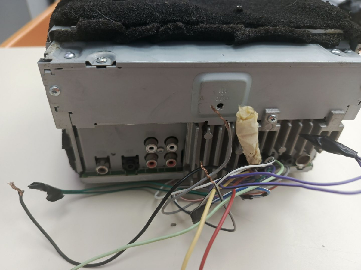 Автомагнитола Pioneer AVH-G220BT