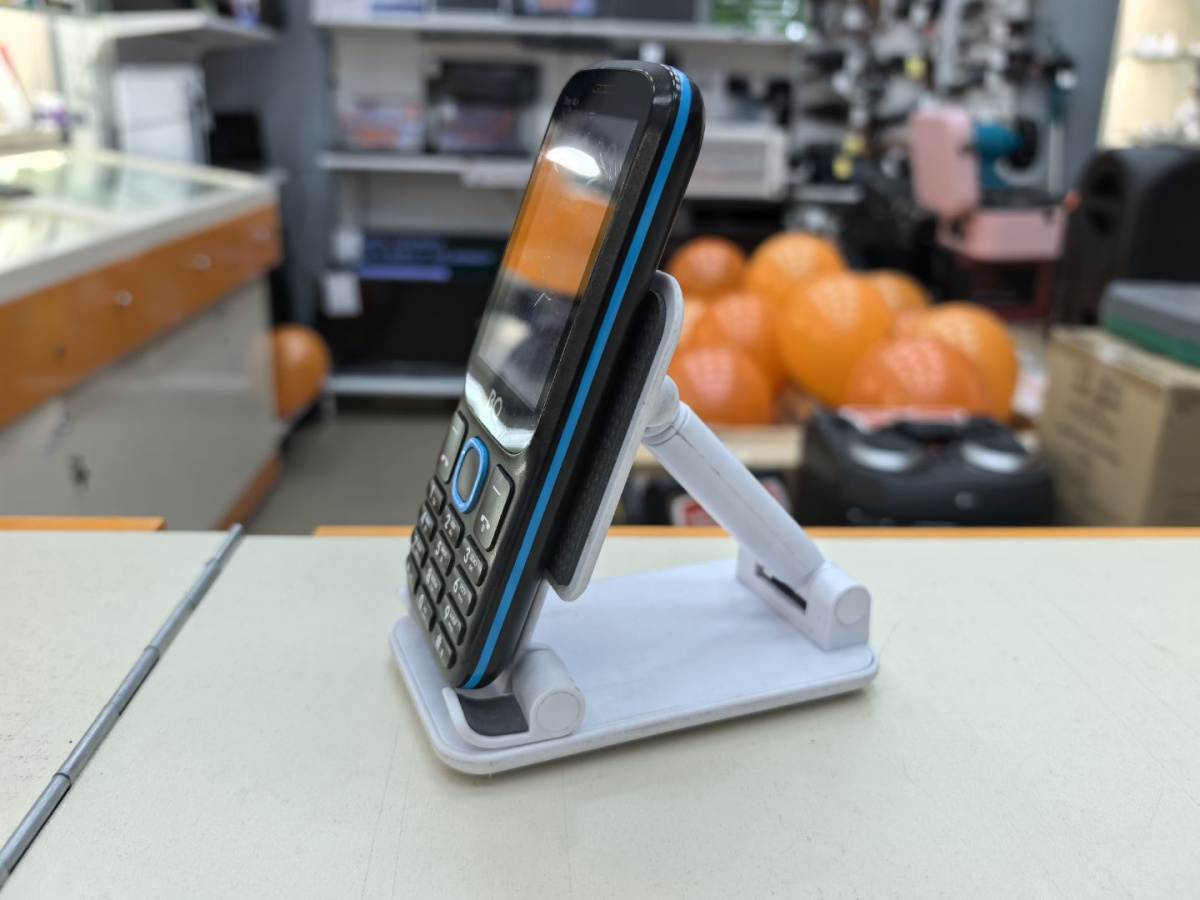 Мобильный телефон BQ 2820