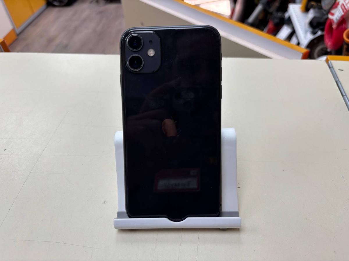 Смартфон Apple iPhone 11 64Gb