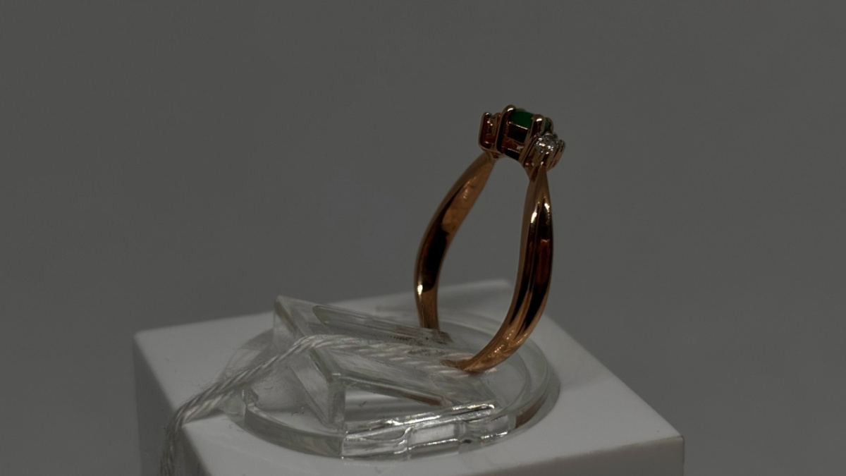 КОЛКМИ585 КОЛЬЦО С КАМНЯМИ (Au 585)