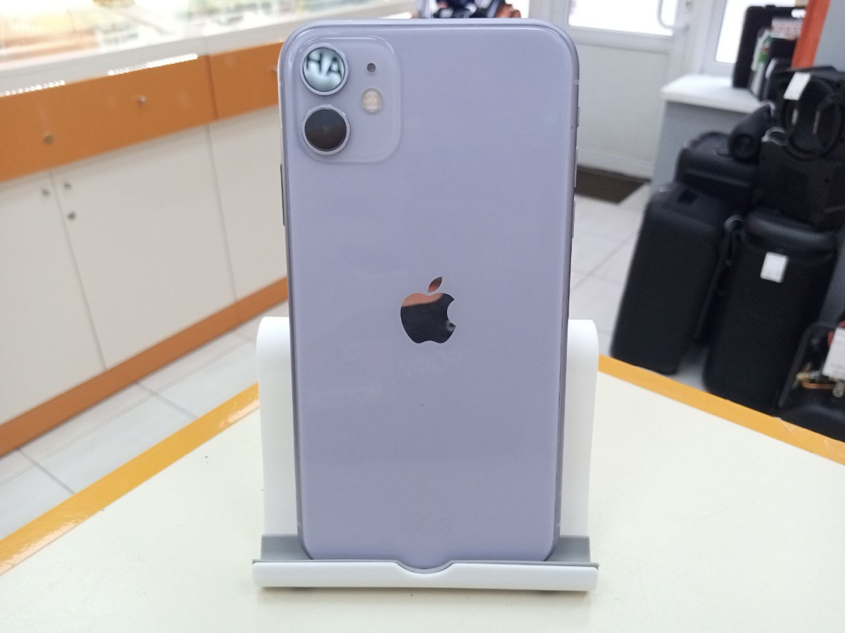 Смартфон Apple iPhone 11 64Gb