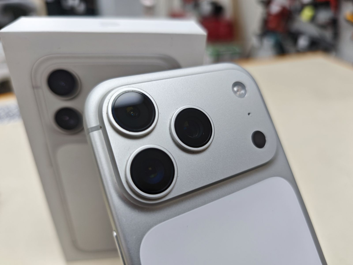 Смартфон Apple Iphone 17 Pro 256Gb