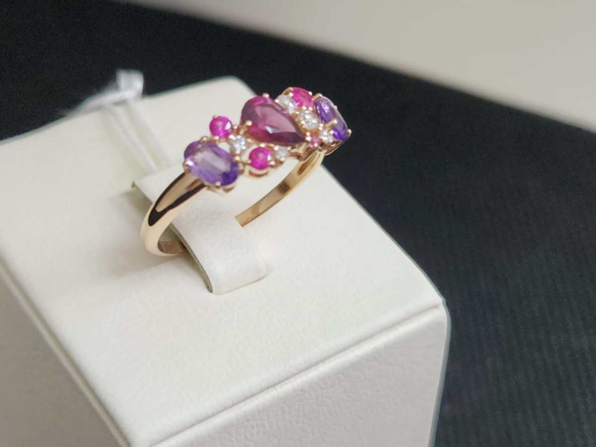 КОЛКМИ585 КОЛЬЦО С КАМНЯМИ (Au 585)