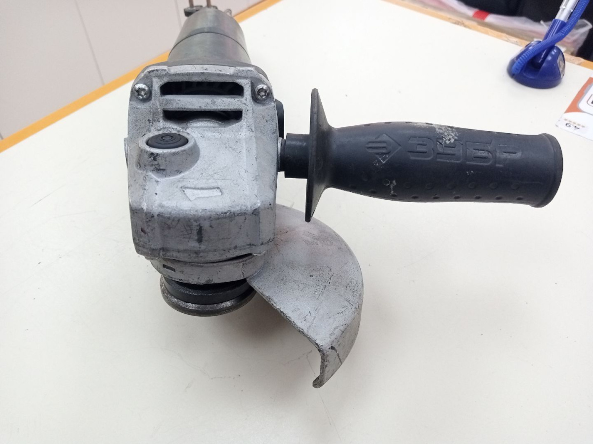 Угловая шлифмашина Metabo W650-125;