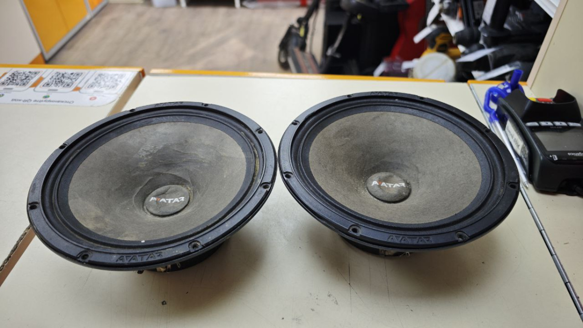 Автоакустика передняя Avatar mtu-81le;