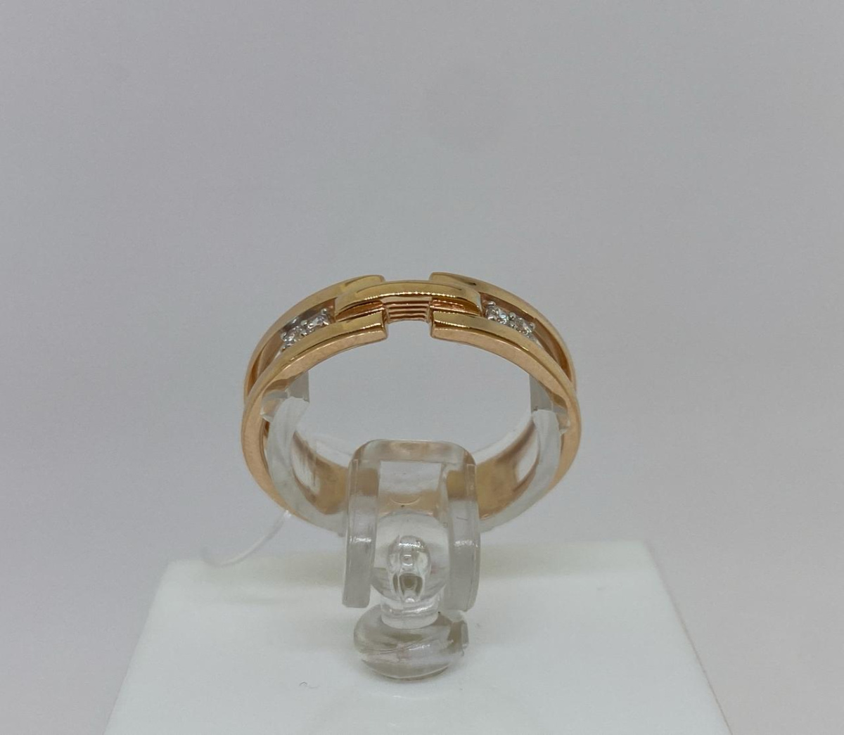 КОЛЬЦО С КАМНЯМИ (Au 585)