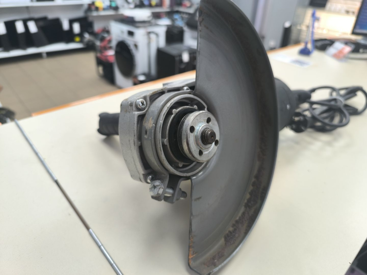 Угловая шлифмашина Stanley SL209