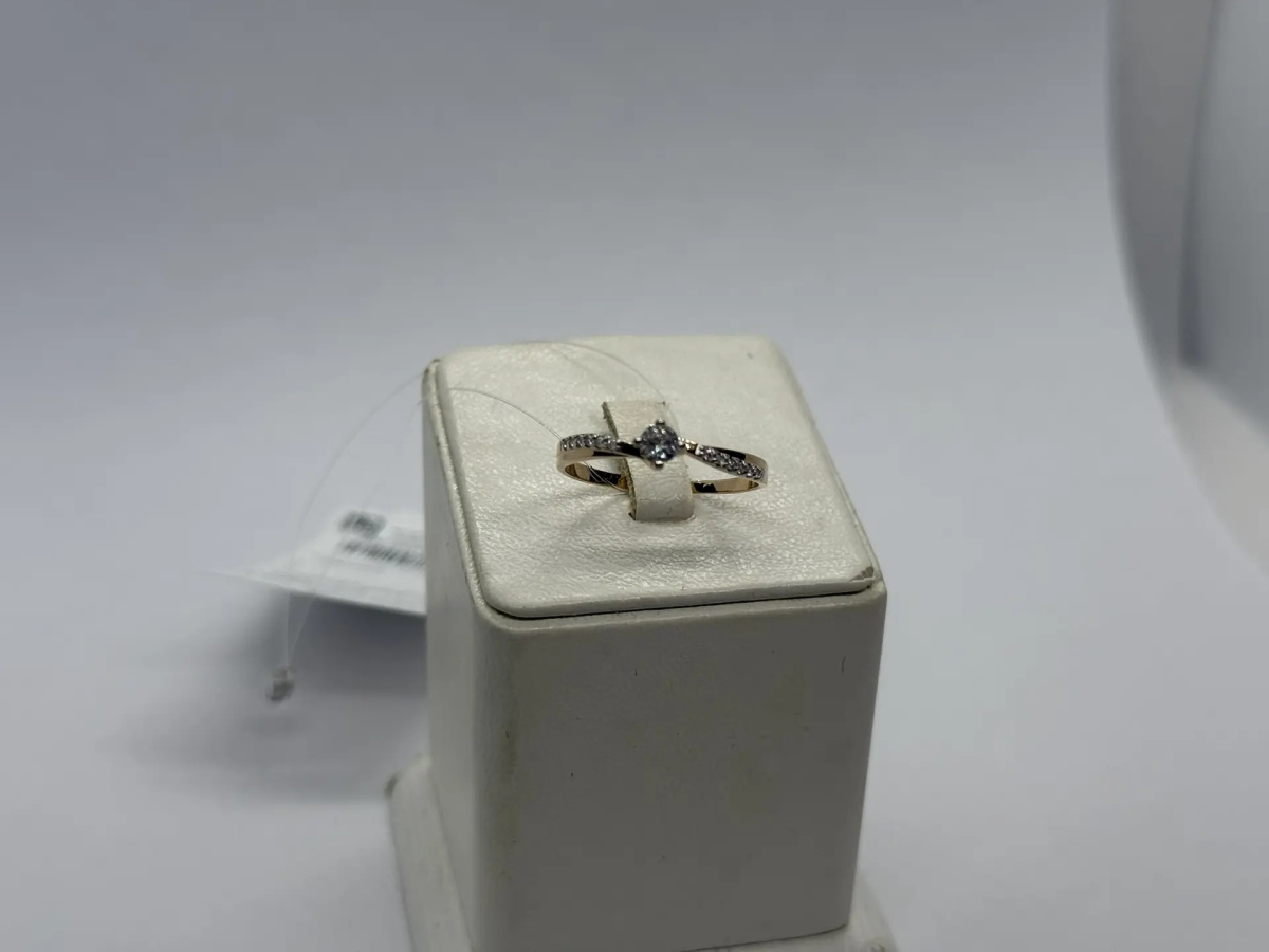 КОЛЬЦО С КАМНЯМИ (Au 585)